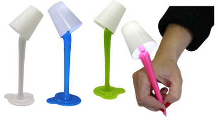 Stylo bille avec fonction bouchon lampe, assortis x 12