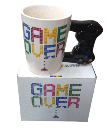 Tasse en céramique poigneé manette de console