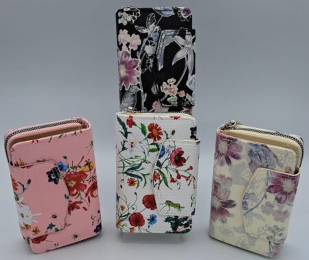 Petit compagnon zippé avec bouton pression. Motif fleurs assortis x12