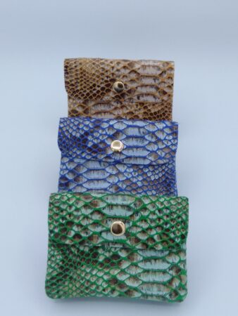 Porte monnaies en cuir peau de serpent Mm. Couleurs assorties