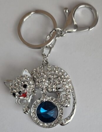 Porte-clés chat sylver perle bleue et strass
