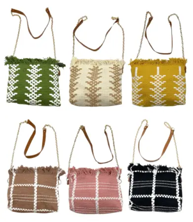 Sac a bandouliere en polyeste. Couleurs assorties